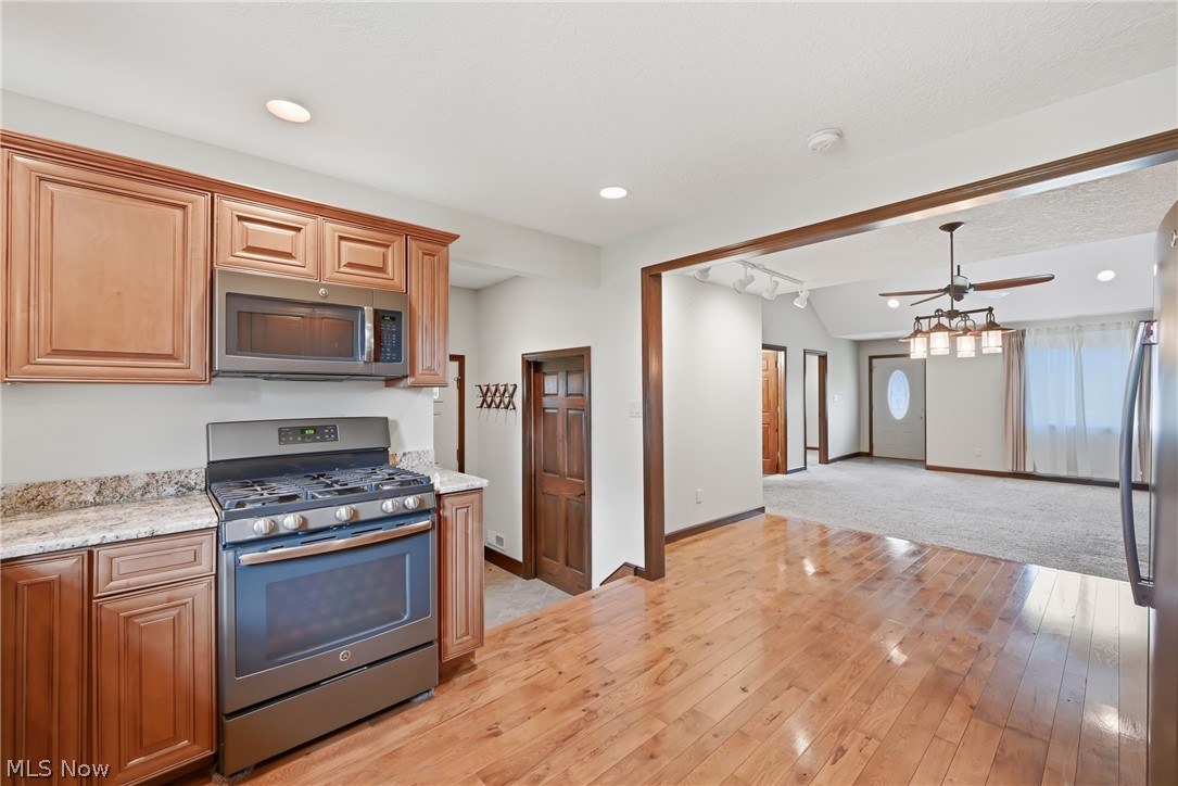 1532 S Stateline Road Masury OH 44438
