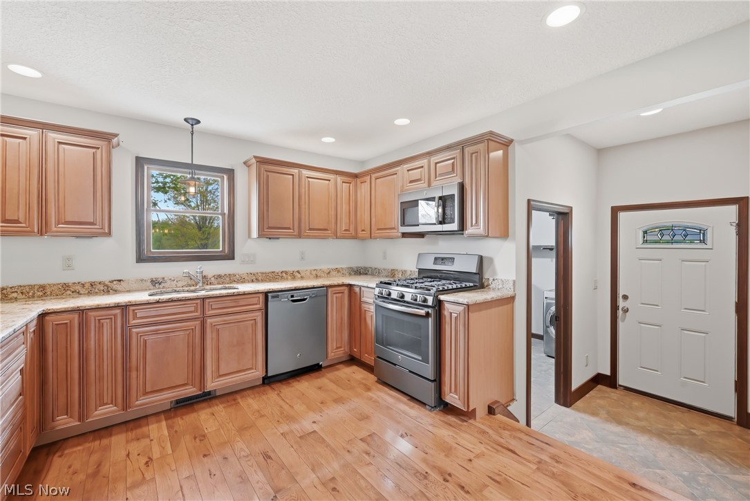 1532 S Stateline Road Masury OH 44438