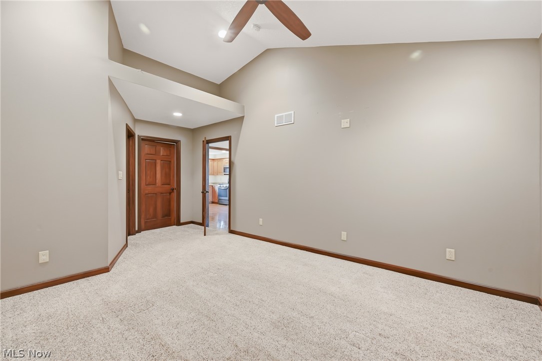 1532 S Stateline Road Masury OH 44438