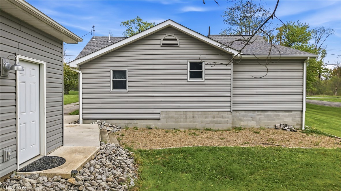 1532 S Stateline Road Masury OH 44438