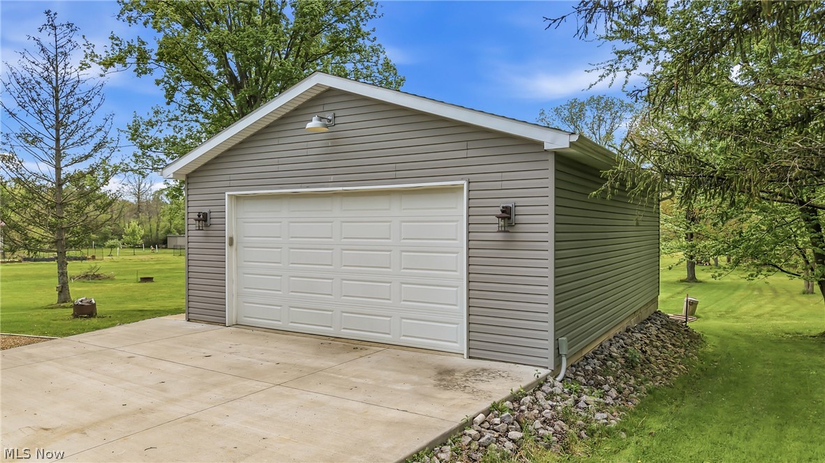 1532 S Stateline Road Masury OH 44438