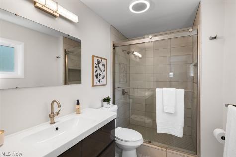 2666 W Asplin Drive Rocky River OH 44116