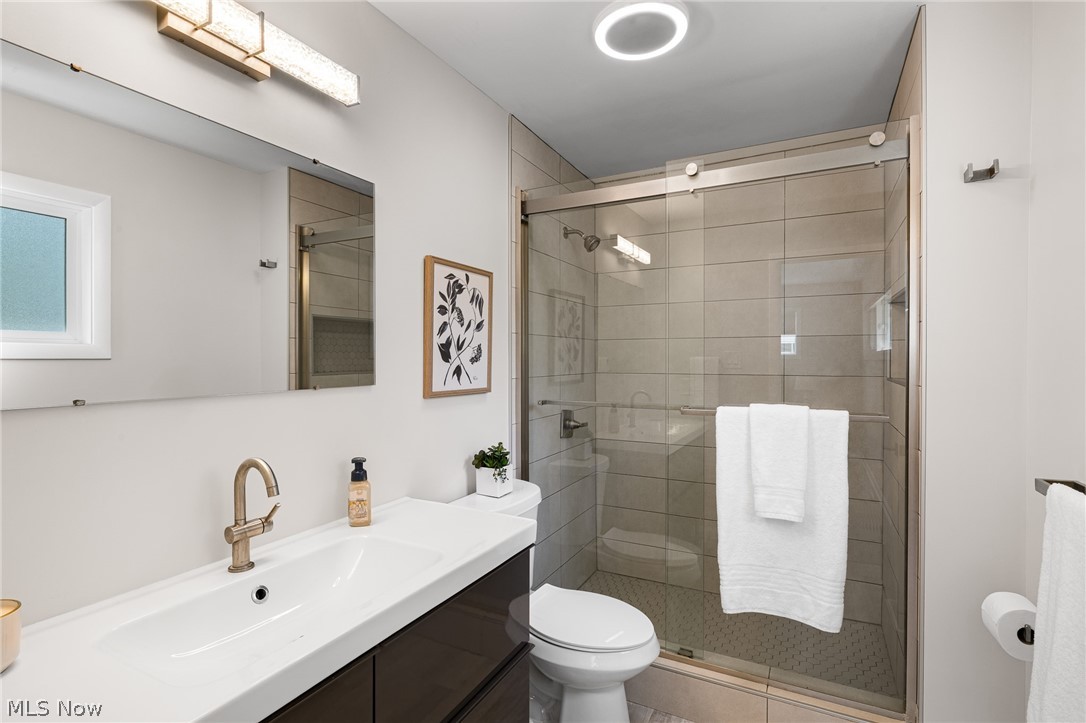 2666 W Asplin Drive Rocky River OH 44116