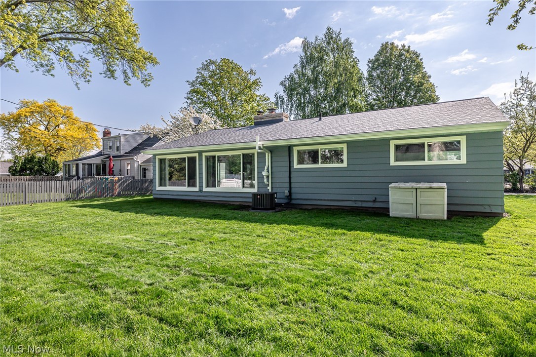2666 W Asplin Drive Rocky River OH 44116