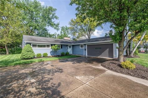 2666 W Asplin Drive Rocky River OH 44116