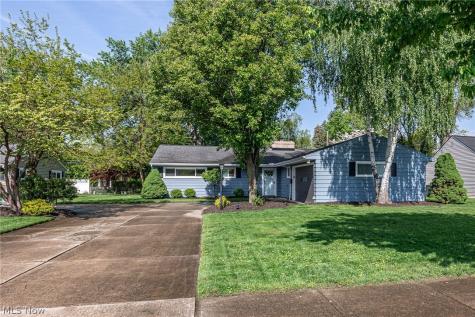2666 W Asplin Drive Rocky River OH 44116