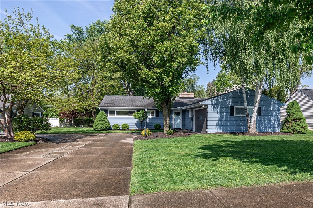 2666 W Asplin Drive Rocky River OH 44116