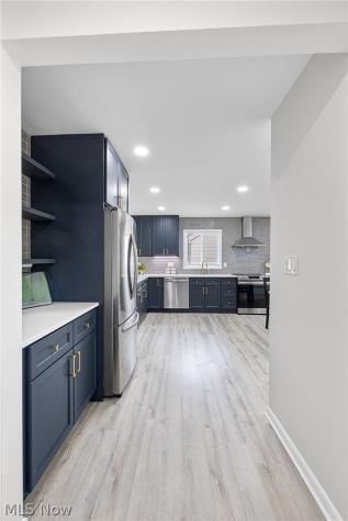 2666 W Asplin Drive Rocky River OH 44116