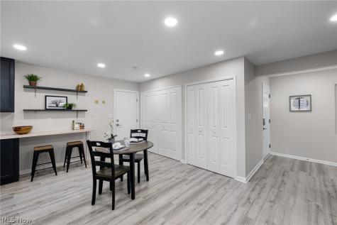 2666 W Asplin Drive Rocky River OH 44116