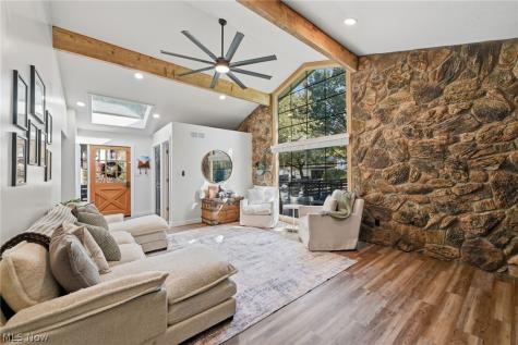 2667 Olentangy Drive Akron OH 44333