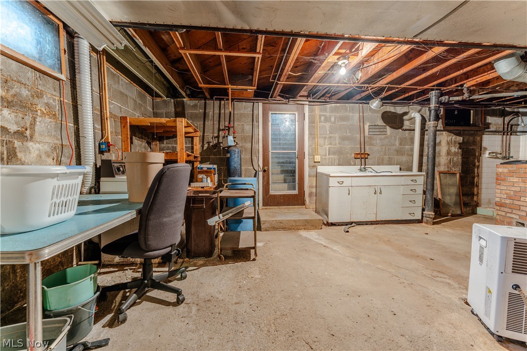 4324 Sr-39 Millersburg OH 44654