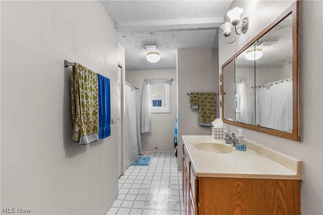 6240 Montrose Drive Madison OH 44057