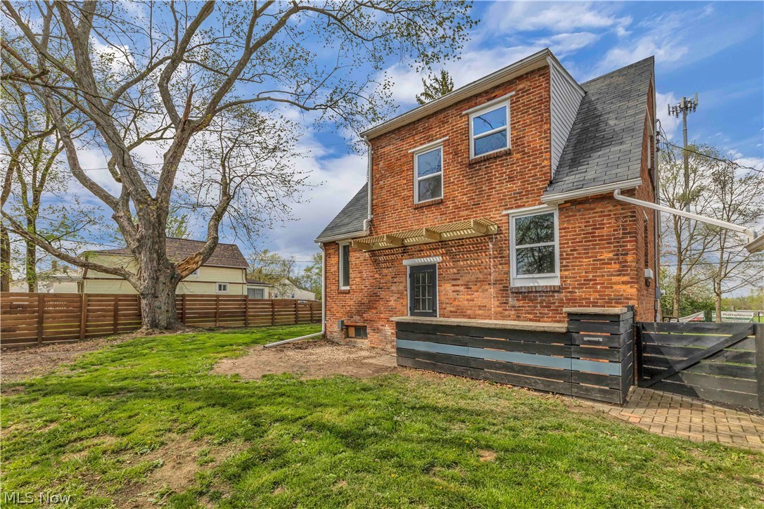 304 E Union Street Medina OH 44256