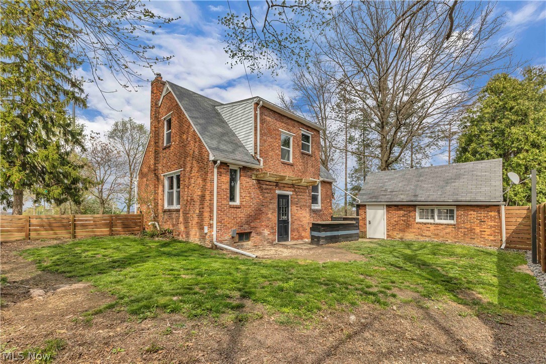 304 E Union Street Medina OH 44256