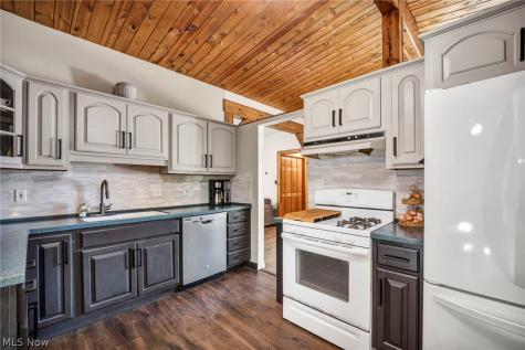6392 Sherborn Road Parma Heights OH 44130