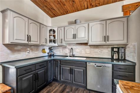 6392 Sherborn Road Parma Heights OH 44130