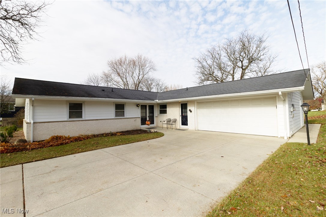 126 Greenbriar Drive Aurora OH 44202