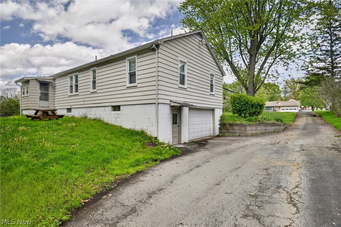 1389 Eastview Drive Salem OH 44460