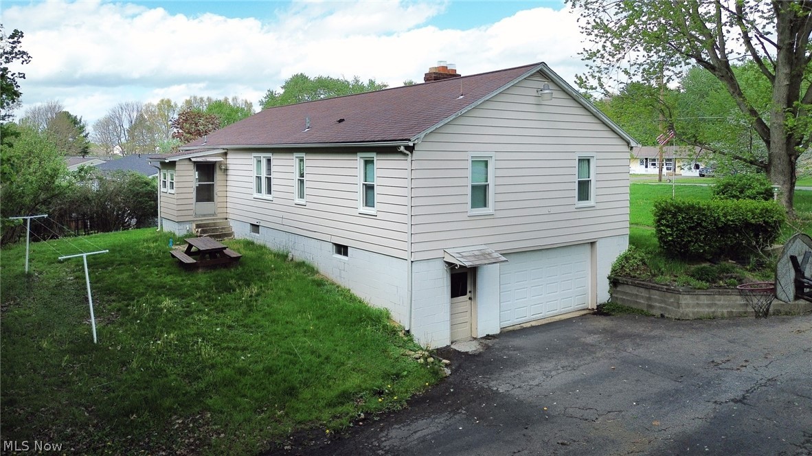 1389 Eastview Drive Salem OH 44460