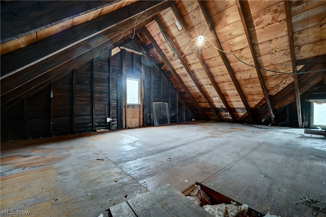 276 Facrtory Street Sugarcreek OH 44681