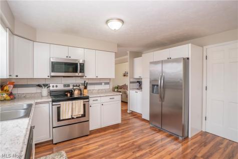 8028 Woodrush Drive NW North Canton OH 44720