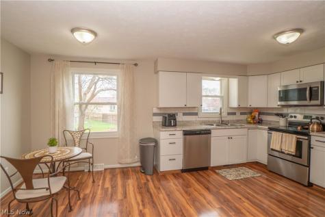 8028 Woodrush Drive NW North Canton OH 44720