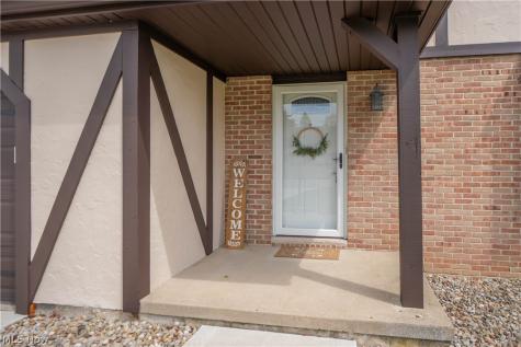 8028 Woodrush Drive NW North Canton OH 44720