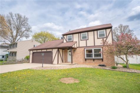 8028 Woodrush Drive NW North Canton OH 44720