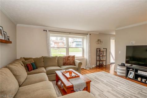 8028 Woodrush Drive NW North Canton OH 44720