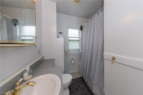 2012 Marlindale Road Cleveland Heights OH 44118