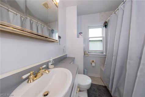 2012 Marlindale Road Cleveland Heights OH 44118