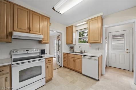 3305 Glencairn Road Shaker Heights OH 44122
