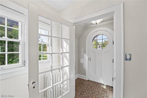 3305 Glencairn Road Shaker Heights OH 44122