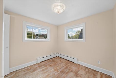 3305 Glencairn Road Shaker Heights OH 44122