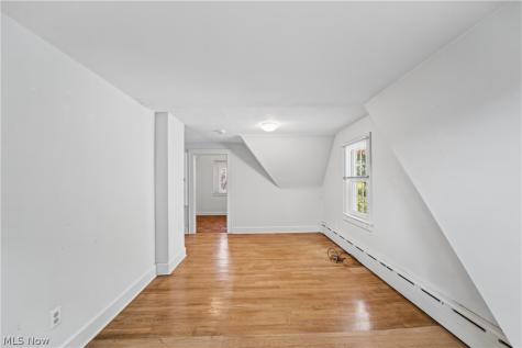 3305 Glencairn Road Shaker Heights OH 44122