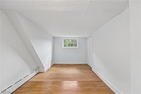 3305 Glencairn Road Shaker Heights OH 44122