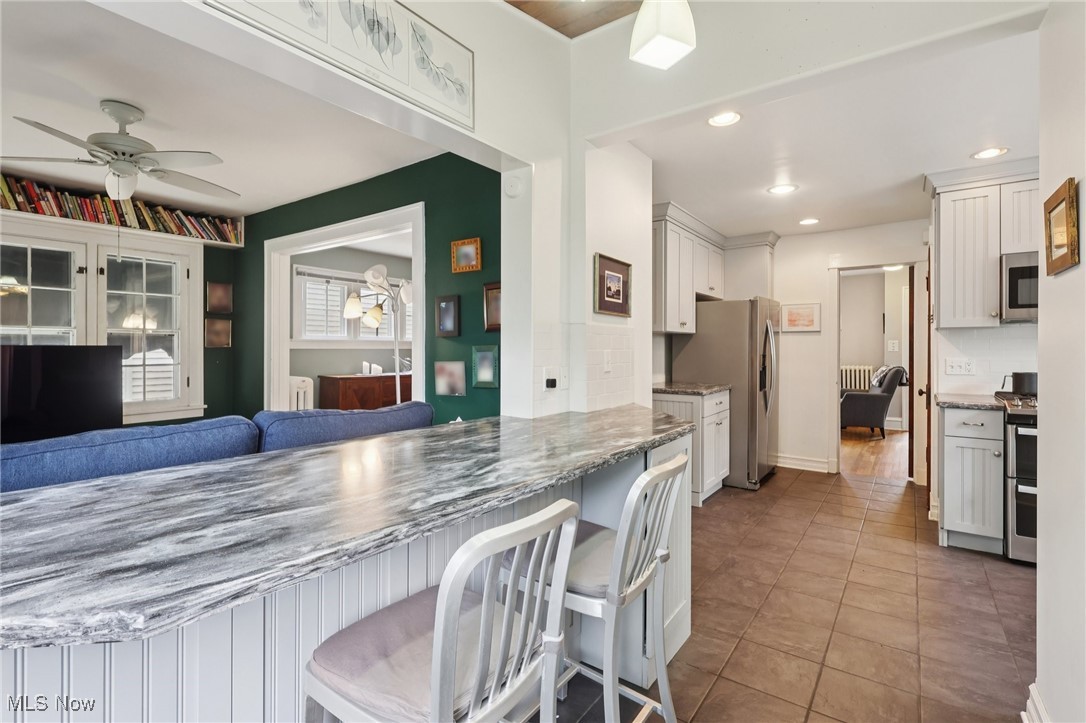 1503 Chesterland Avenue Lakewood OH 44107