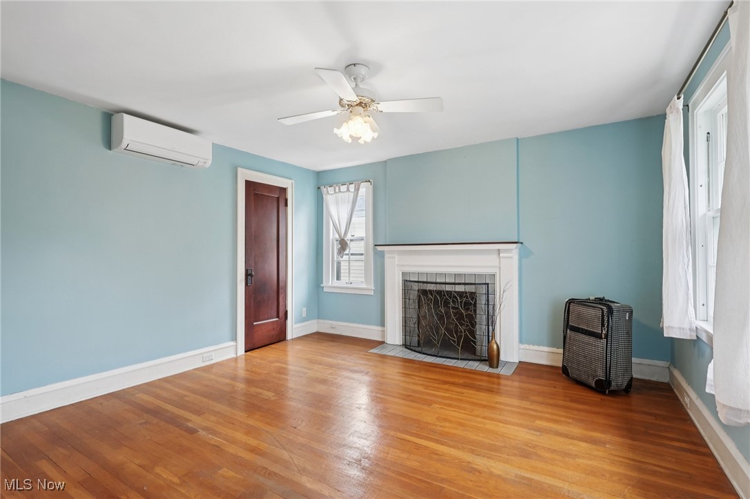 1503 Chesterland Avenue Lakewood OH 44107