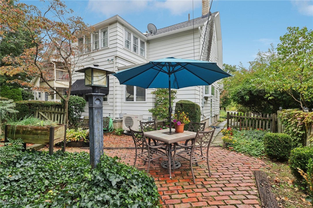 1503 Chesterland Avenue Lakewood OH 44107