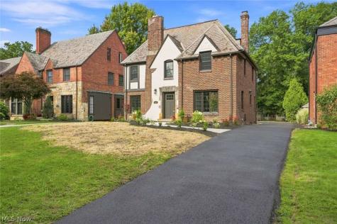 2606 Edgerton Road University Heights OH 44118