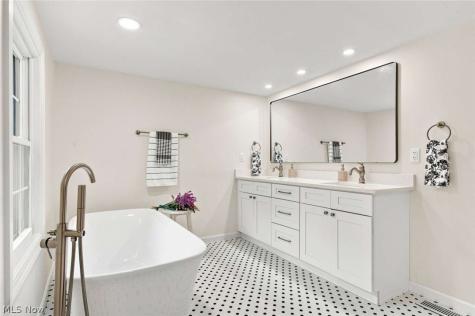 2606 Edgerton Road University Heights OH 44118