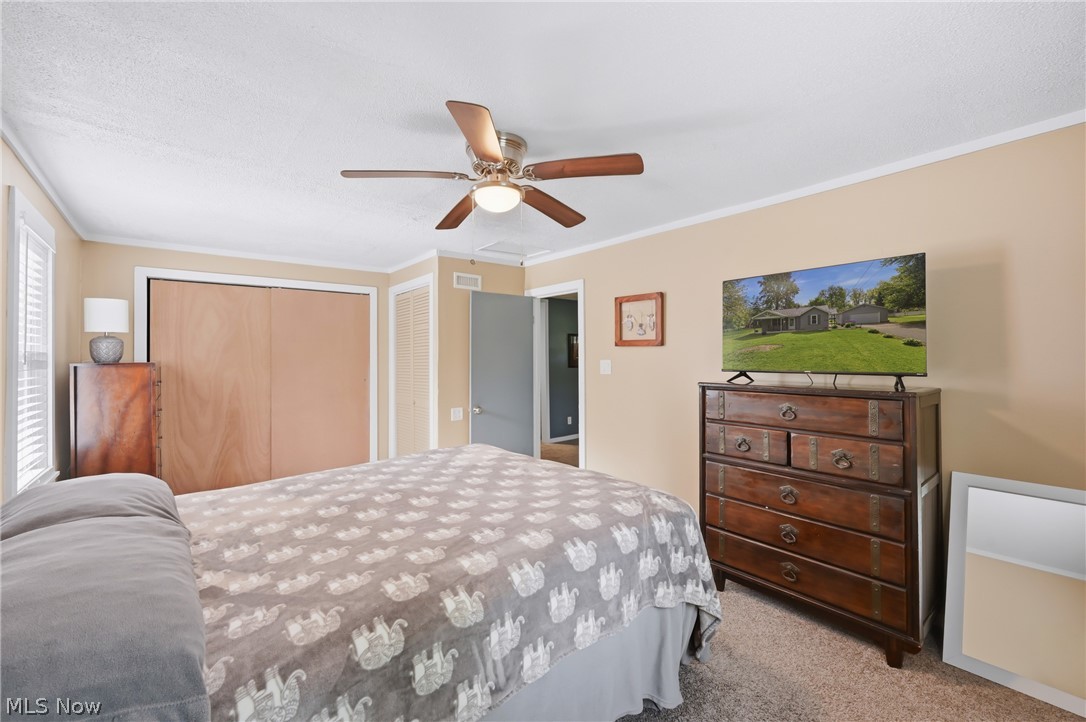 3635 Homewood Avenue Hubbard OH 44425