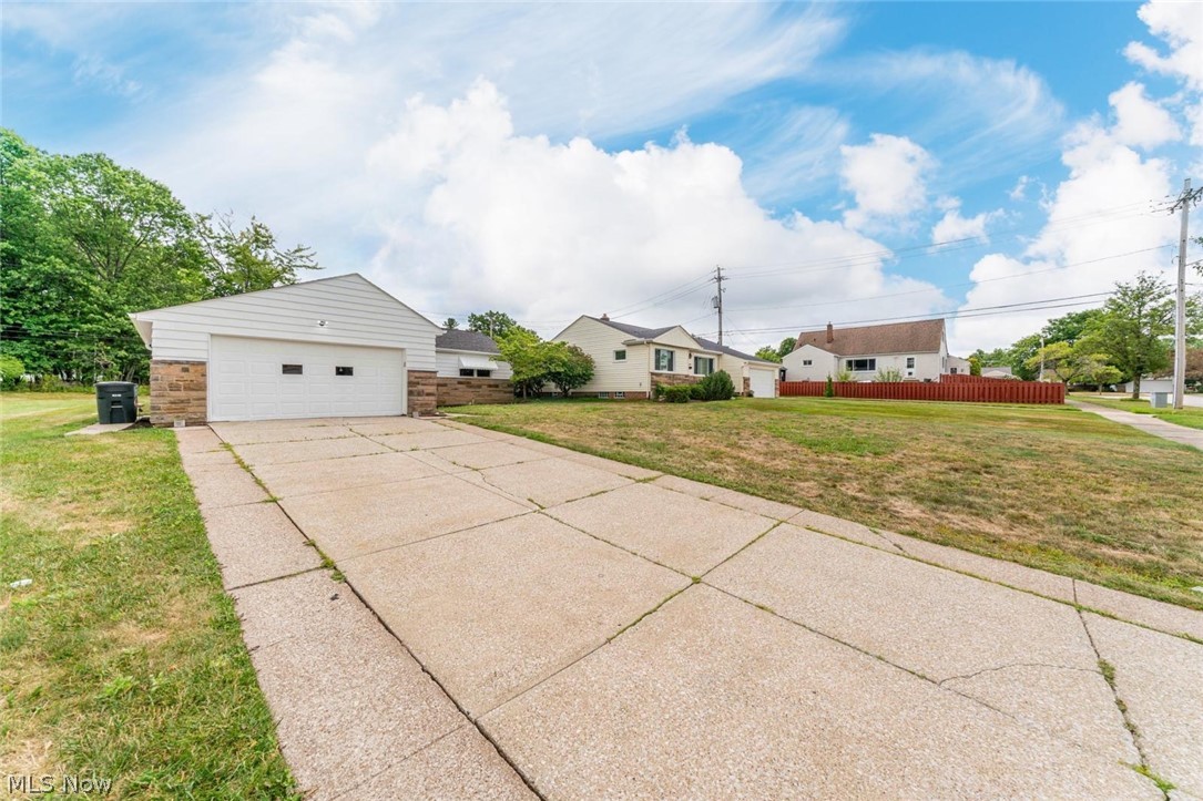 5001 Ridgebury Boulevard Lyndhurst OH 44124