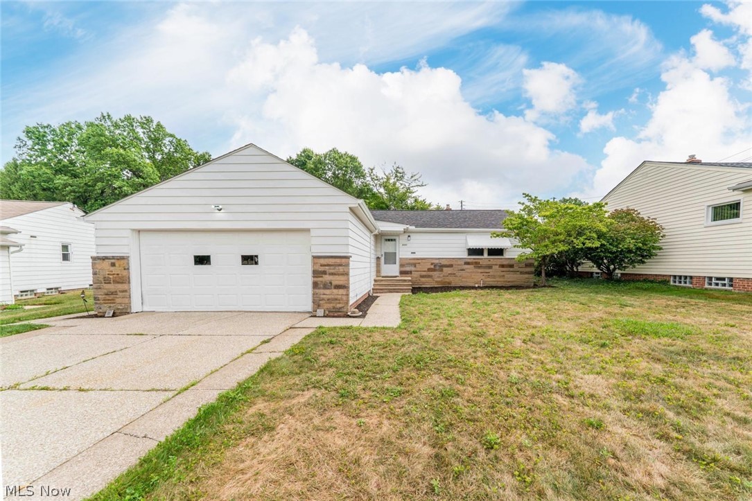 5001 Ridgebury Boulevard Lyndhurst OH 44124