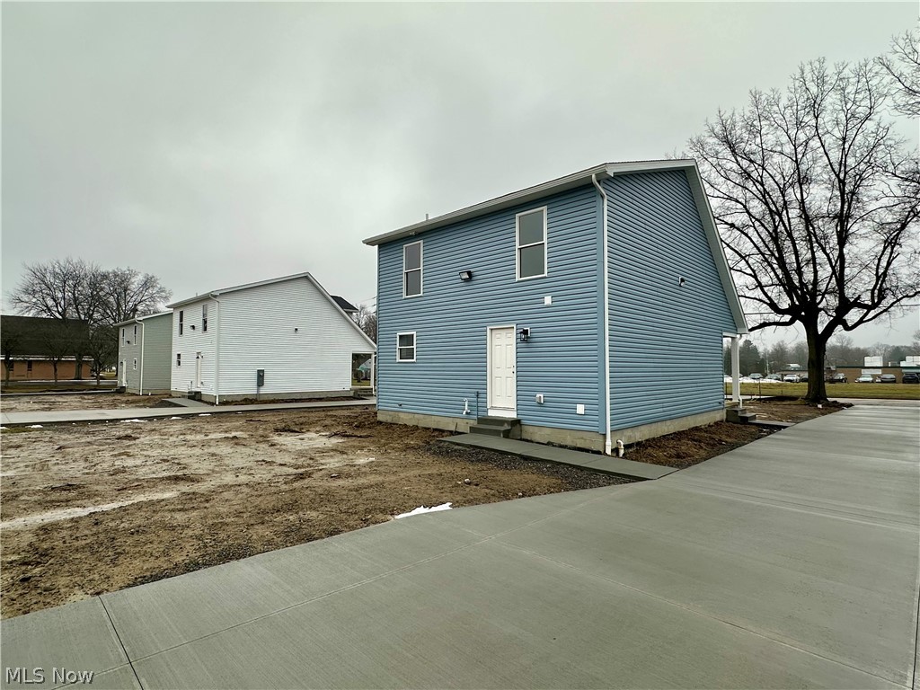 1581 Drexel Avenue NW Warren OH 44485