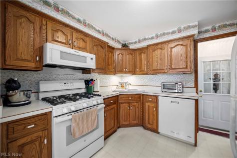 6012 Cornell Avenue North Ridgeville OH 44039