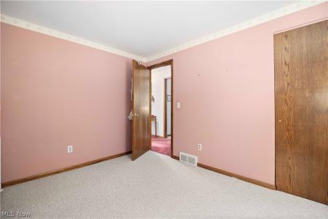 6012 Cornell Avenue North Ridgeville OH 44039
