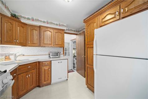 6012 Cornell Avenue North Ridgeville OH 44039