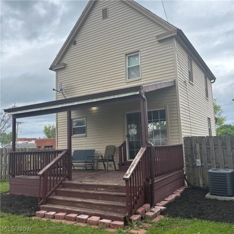 716 Foster Avenue Elyria OH 44035