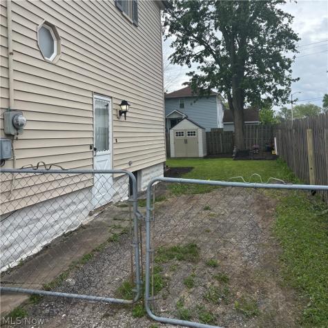 716 Foster Avenue Elyria OH 44035